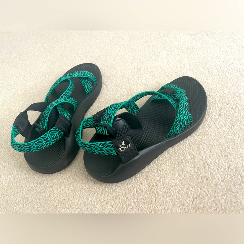 Women’s Chacos sandals size 8 black/teal - Picture 3 of 5